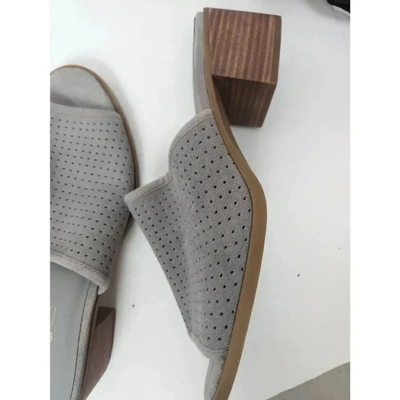 Koolaburra by Ugg Raychel Sandal Block Heel Suede Gray Size 10. - Picture 7 of 7